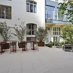 Mode - Arc De Triomphe