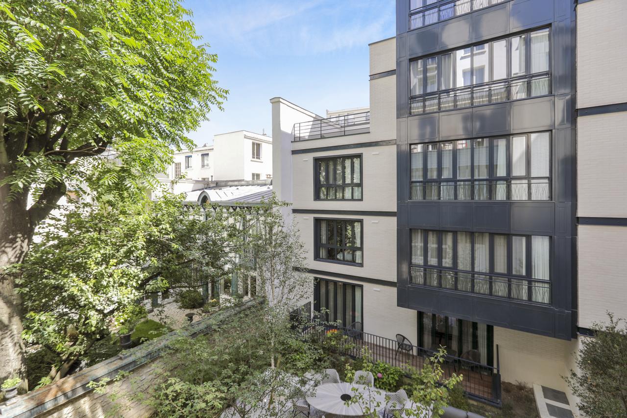 Mode - Arc De Triomphe