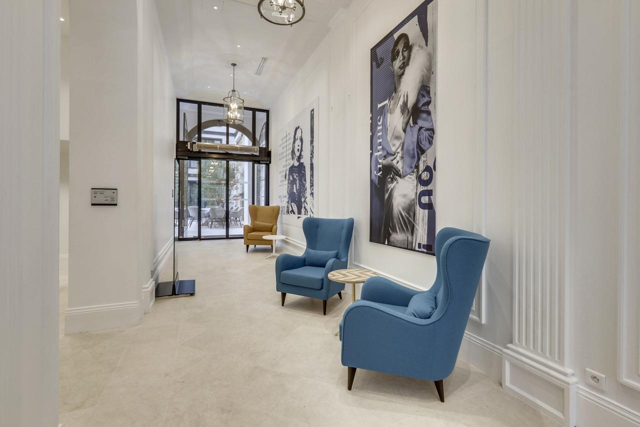 Mode - Arc De Triomphe